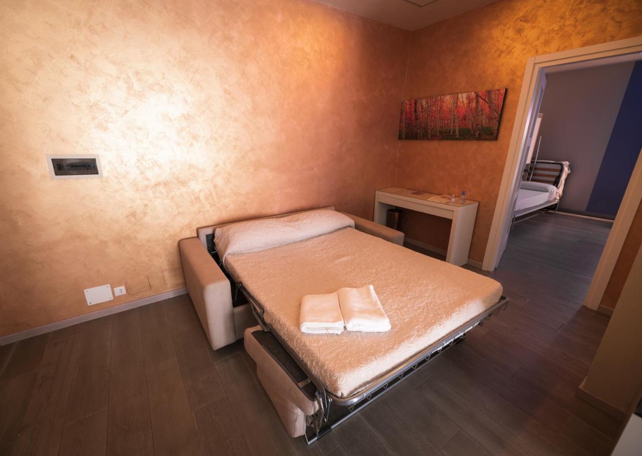 Garda Fantasy Apartment - Jacuzzi Desenzano del Garda Exteriér fotografie